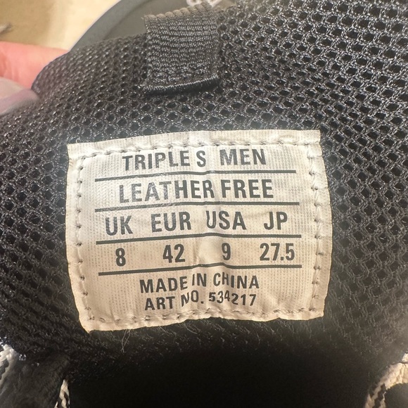 BALENCIAGA Men’s Triple S Sneaker in Black 42 EU - Picture 11 of 12